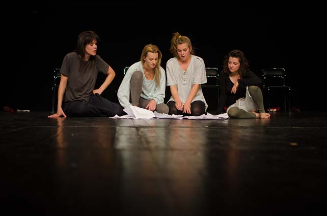 Kazališna premijera: ‘Glumice i to’ Dunje Fajdić u kazalištu KNAP 12. svibnja 2012. godine