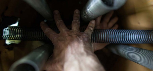 [ 25/05/2012 to 27/05/2012. ] 'Vodni rat', performans Damira Bartola Indoša i Tanje Vrvilo nastalo u produkciji DB Indoš ekstremnog muzičkog kazališta i koprodukciji Teatra &TD i Festivala Perforacije, premijerno će se izvoditi od 25. do 27. svibnja u Kinu SC Teatra &TD. Radi se o hidrauličkoj šahtofoniji koja se nadovezuje na prethodne radove Indoša i Vrvilo, posebno na nagrađivani [...]