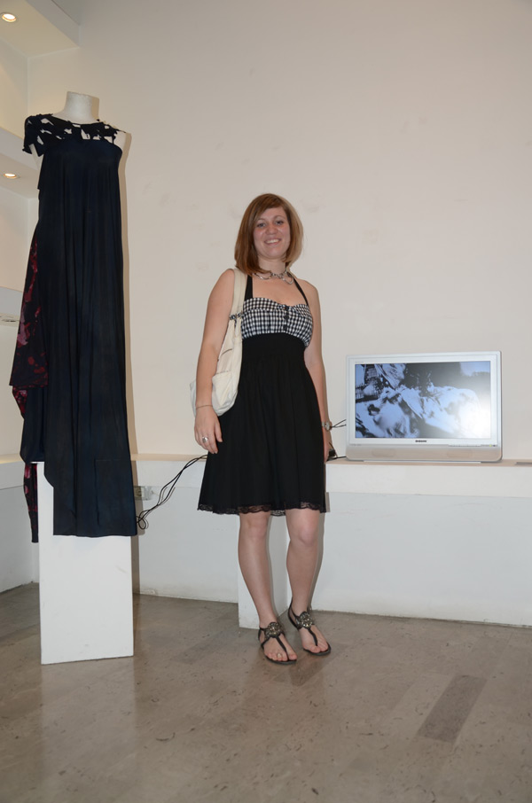 Moda/Izložbe - Izložbe 'Art&Fashion' - Marita Narobe s kreacijom. Foto: VJB. Moda/Izložbe - Izložbe 'Art&Fashion' - Marita Narobe s kreacijom. Foto: VJB.