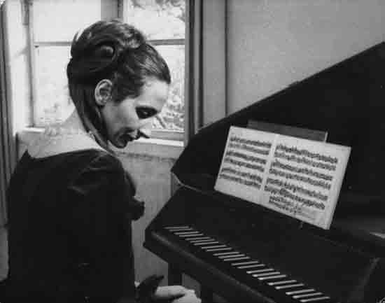 Flm ‘Kronike Anne Magdalene Bach’ na Kratkim slikama